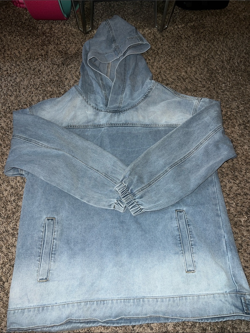 Denim hoodie with pockets
